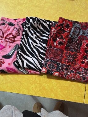 #15 Women's Printed Leggings - Pink, Black & Red Multi-Pack